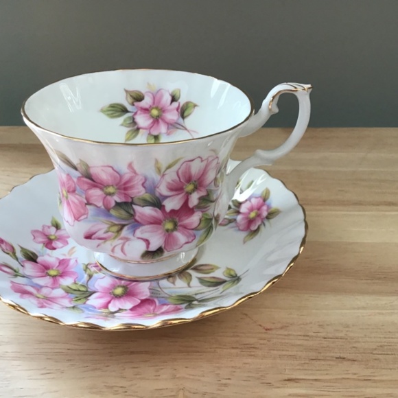 Royal Albert Wild Rose Tea Cup & Saucer - Picture 3 of 9